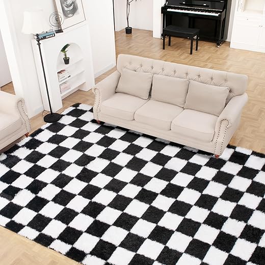 Discover 10 Must-Have Black and White Rugs